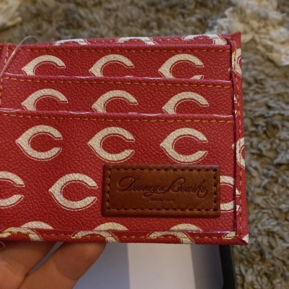 Men’s Leather Dooney & Burke Cincinnati Reds Wallet and Laces Bundle - Picture 2 of 10